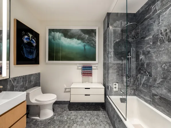 33 Park Row image 16 of 25