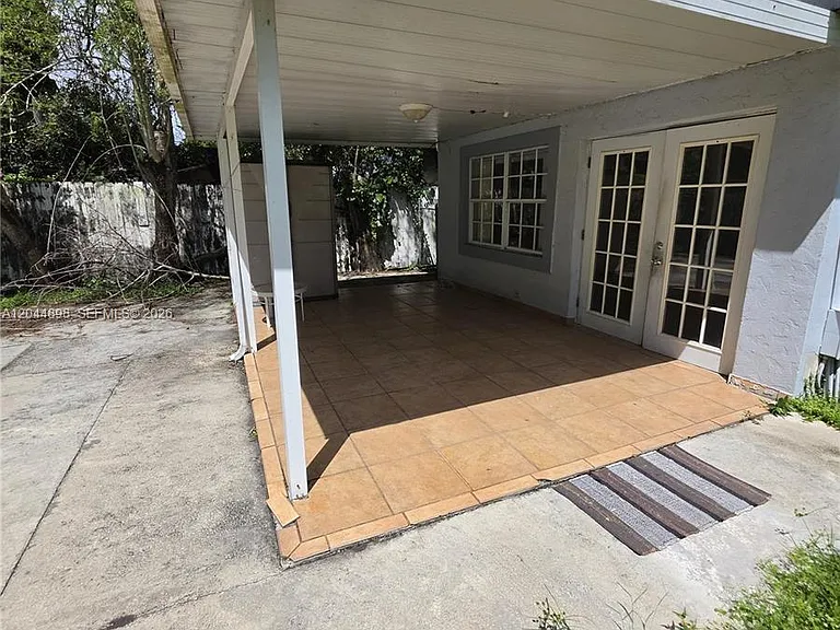 5720 Douglas St — Photo 9