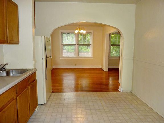 3rd image of 4535 Chouteau Ave