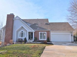 13708 Pembroke Cir, Leawood, KS 66224