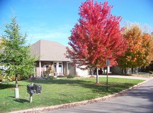 2300 Great Oaks Dr, Burnsville, MN 55337
