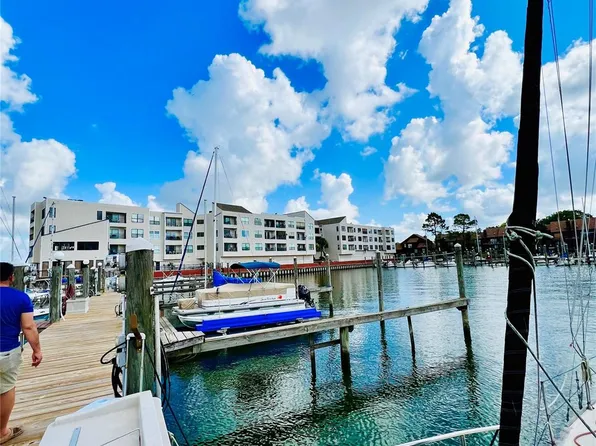 793 Davis Rd #11, League City, TX 77573