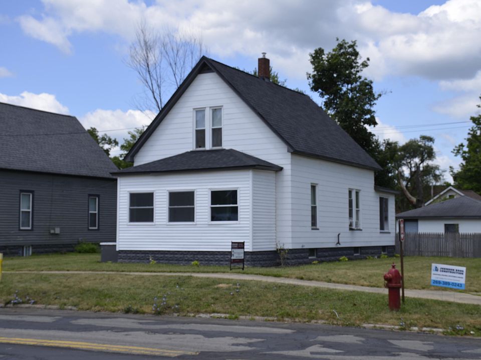 1st image of 332 E Michigan Ave