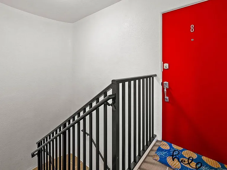 410 12th Ave NE #8 — Photo 15