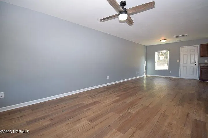 Building Photo - 2302 Decorah Ct