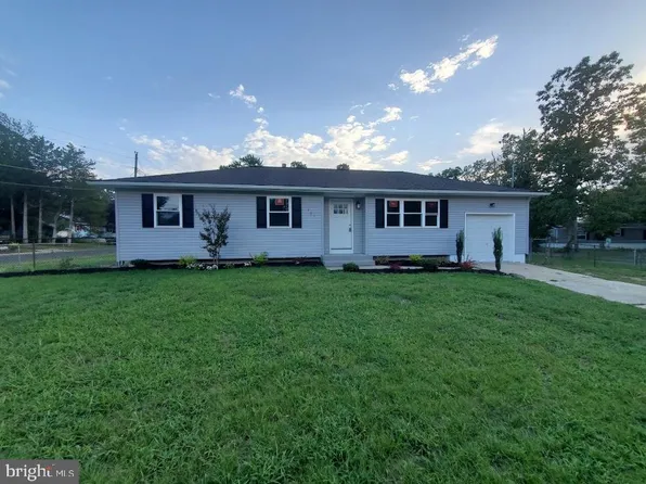 701 Berkeley Dr, Browns Mills, NJ 08015