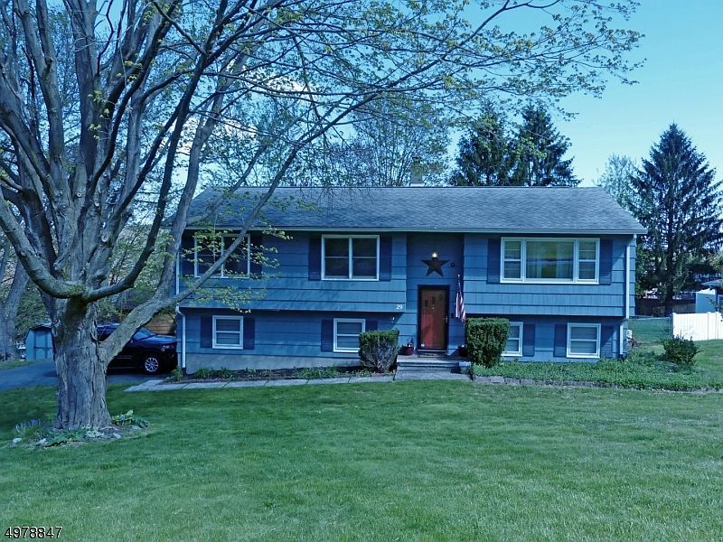 1st image of 29 Bettino Dr