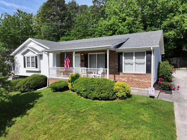266 Robinwood Pl, Danville, VA 24540