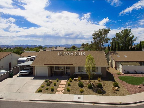 2nd image of 1522 Della Ct