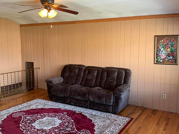 4th image of 24 Adlai Cir