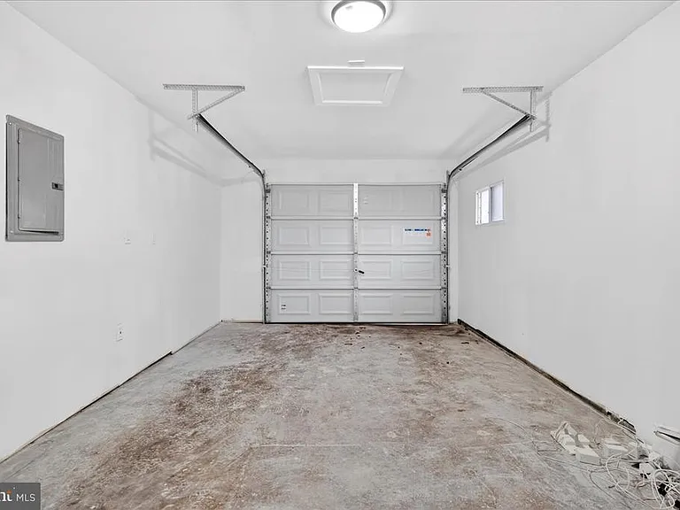 6 Sherwood Ln — Photo 14