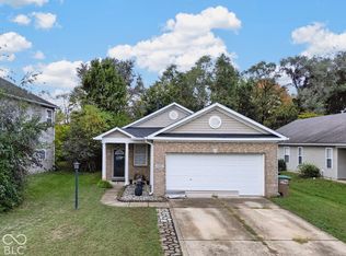 2460 Lakecrest Dr, Columbus, IN 47201