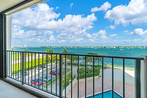 5600 N Flagler Dr Photo 1