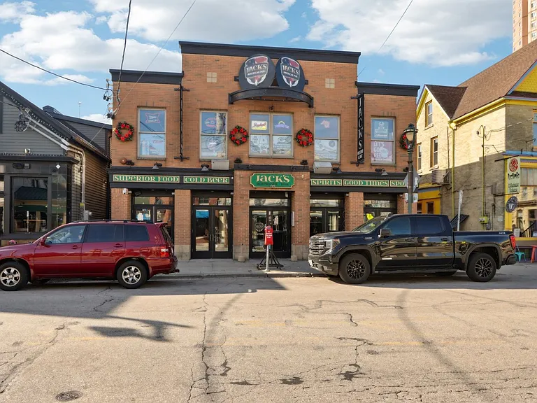 1821A N Pulaski St — Photo 15