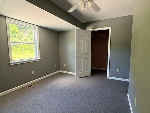 5th image of 127 Otterbein Dr #1