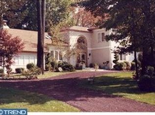 855 Roscommon Rd, Bryn Mawr, PA 19010