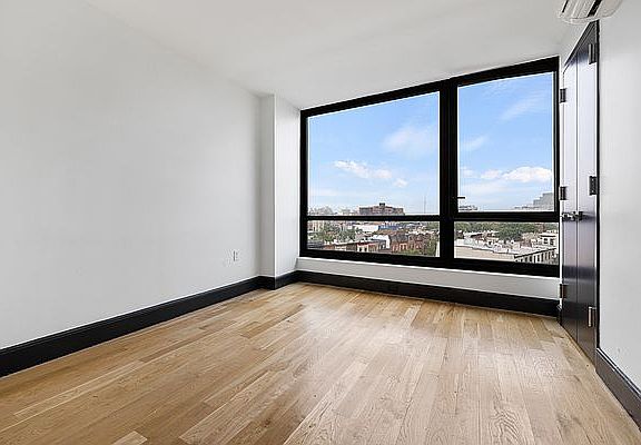 2nd image of 1134 Fulton St APT 8V