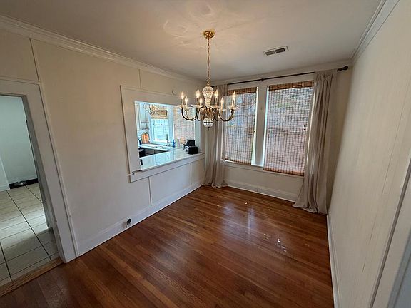 5th image of 300 Murphree St