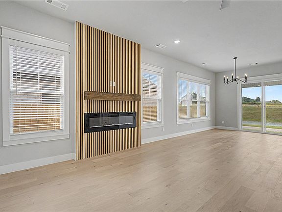 3rd image of 6804 Orange Ave