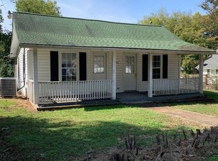 305 E Washington Ave, Clinton, TN 37716