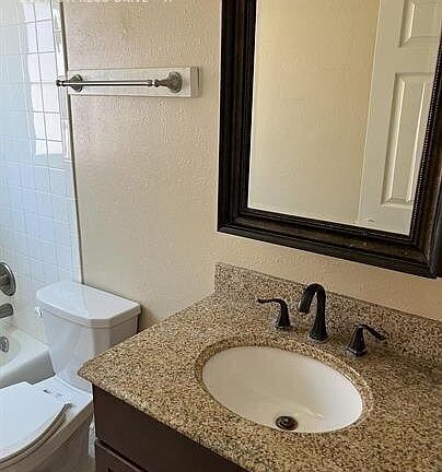 5th image of 2177 Cypress Dr APT H