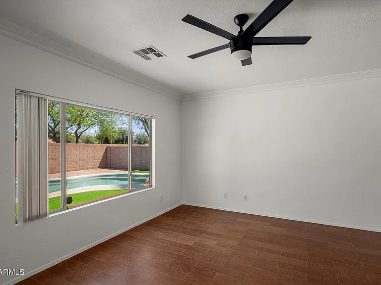 17862 W Caribbean Ln — Photo 13