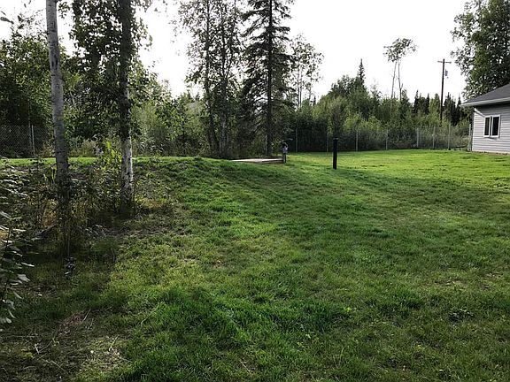 4th image of 3847 Tractor Dr