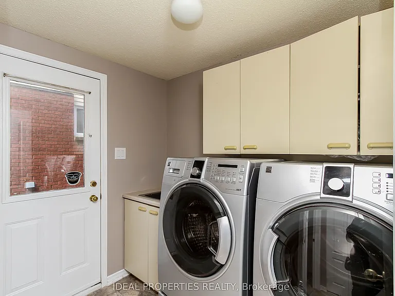 39 Huntings End Ave — Photo 39
