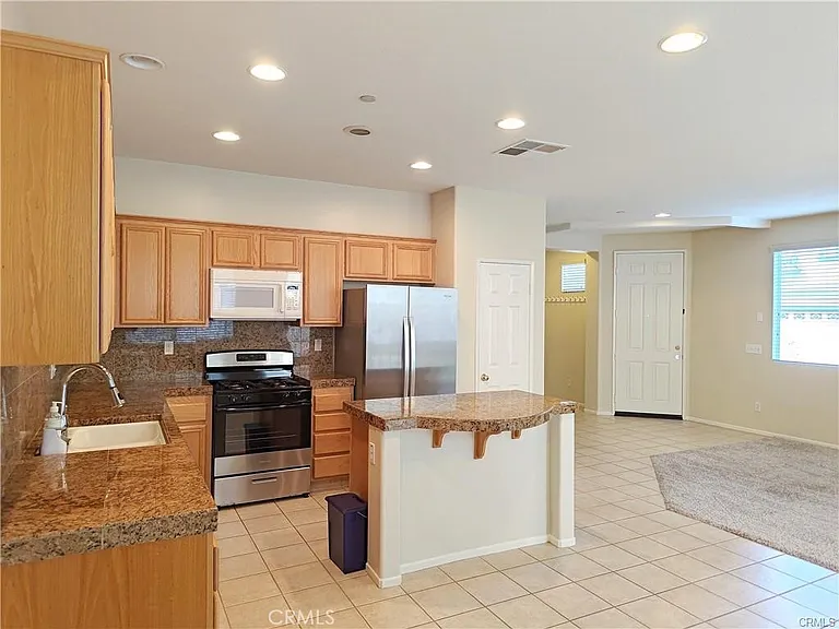 4531 Streamport Dr — Photo 4