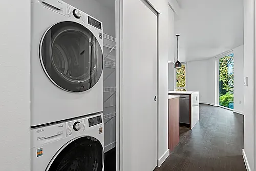 Flow Eastlake Apartments — Photo 95