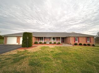 148 Sommersby Ln, Troutville, VA 24175