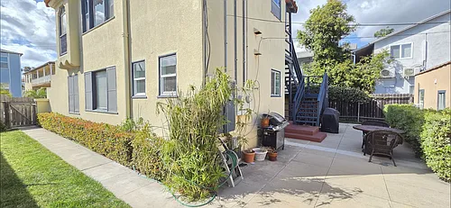 46 Roswell Ave #B Photo 1