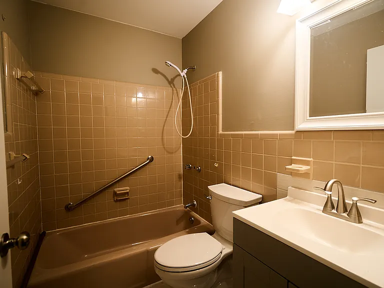 2432 Merriwood Dr — Photo 10