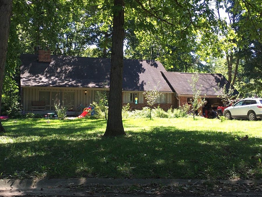 1st image of 801 Holliday Ln