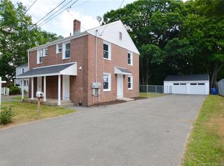 180 Dupont Pl, Bridgeport, CT 06610