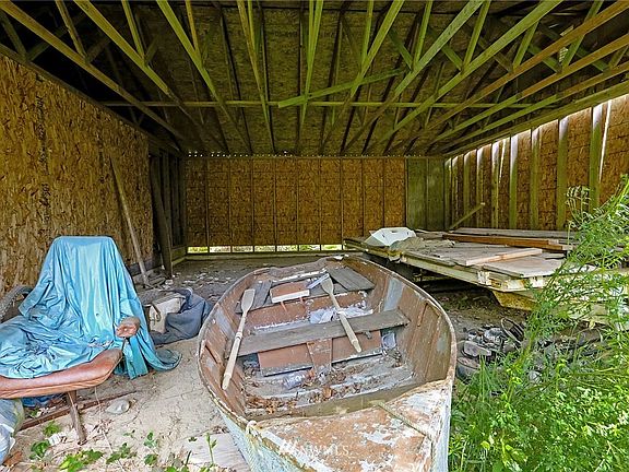 3rd image of 50 NE Schooner Loop Court
