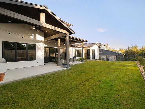 5th image of 706 Crestone Stream Dr