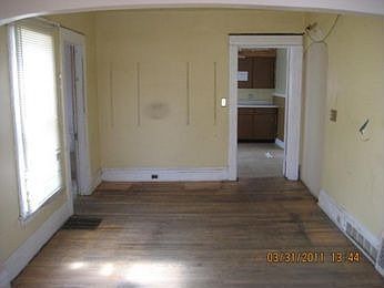 3rd image of 2259 Stafford Ave SW