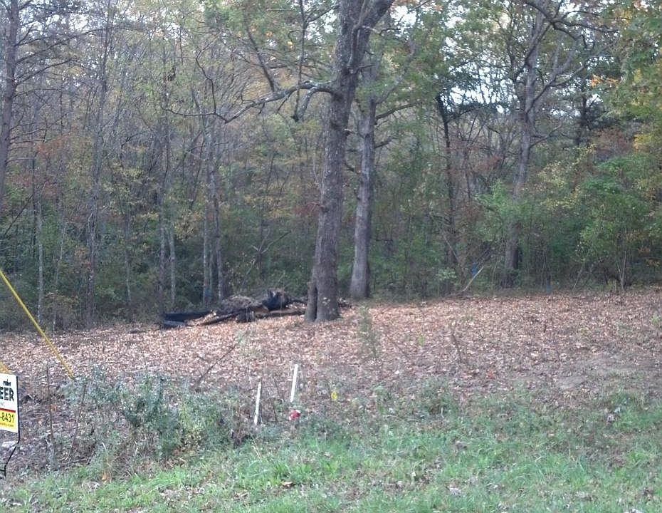 2nd image of Farmington Ln