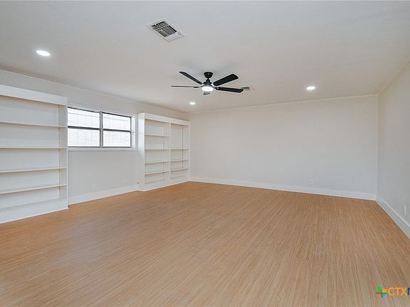 3rd image of 502 Berwick St