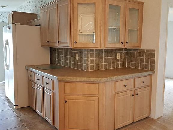 3rd image of 1000 Kings Hwy Unit 232