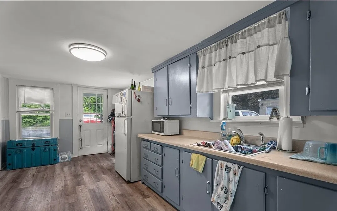 1 bed, 1200 sqft, $1,600 — Photo 4