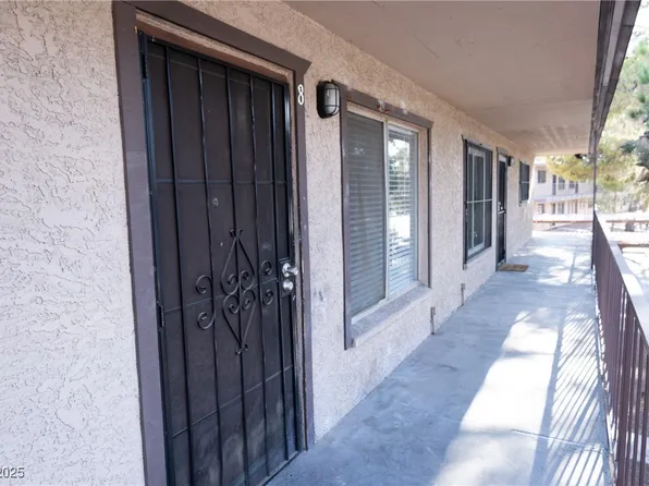 605 S Royal Crest Cir Unit 8, Las Vegas, NV 89169