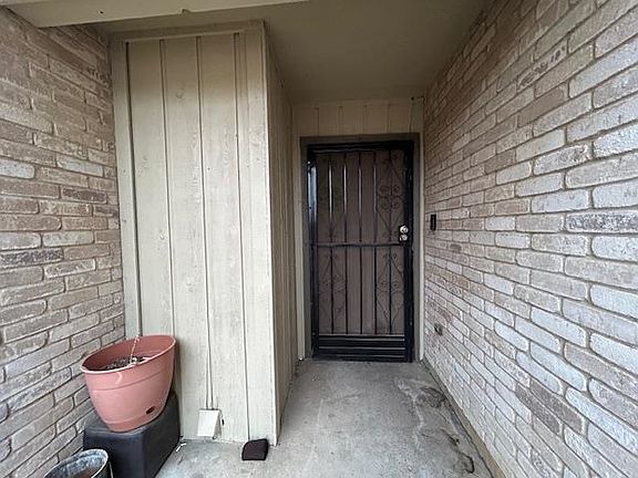 5th image of 100 E Hillside Rd APT 212