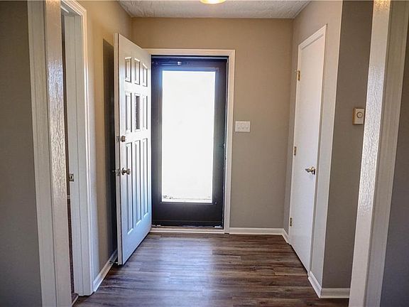 4th image of 3641 Wild Ivy Dr