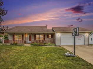4650 Yellow Pine Ln, Kalamazoo, MI 49004