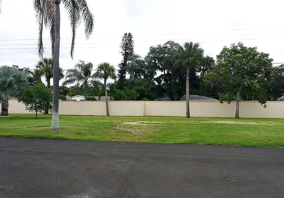 1st image of 808 49th A Avenue Dr E