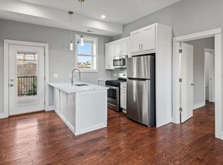 1336 W Ohio St APT 3R, Chicago, IL 60642