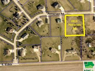 2813 Pettersen Rd, Vermillion, SD 57069
