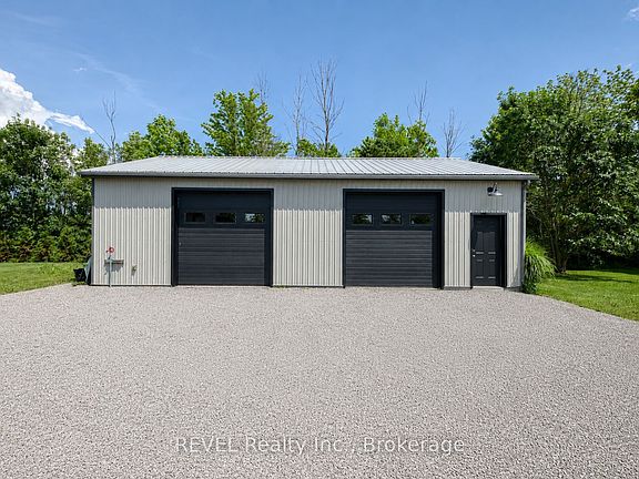 3rd image of 1009 Canboro Rd